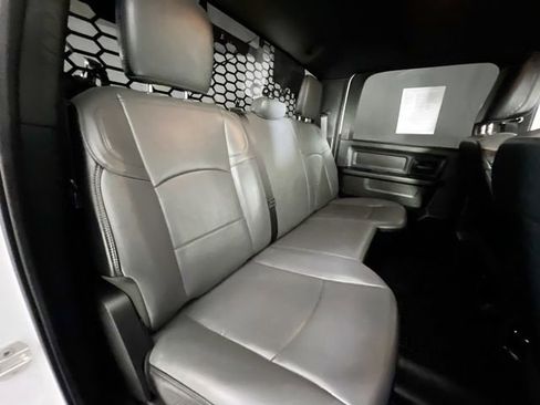 Used 2024 RAM 3500 Tradesman w/ Chrome Appearance Group AWD/4WD image 17