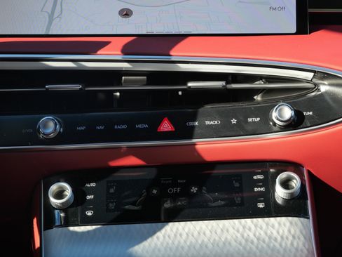 New 2026 Genesis GV70 2.5T Sport Prestige image 9