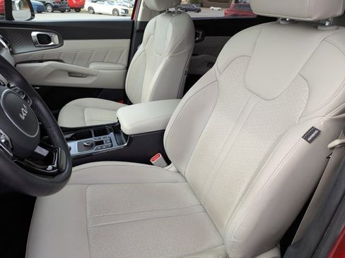 Used 2023 Kia Sorento SX Prestige image 21