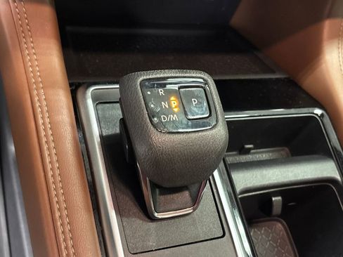 Used 2022 Nissan Pathfinder Platinum w/ Cargo Package image 36