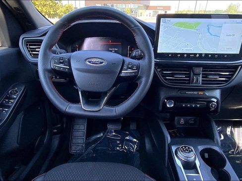 Used 2025 Ford Escape ST-Line w/ Tech Pack #1 AWD/4WD image 5