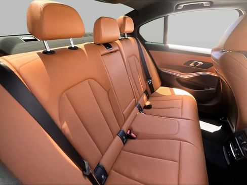 Used 2024 BMW 330i Sedan w/ Premium Package RWD image 18