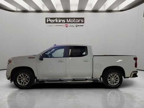 Used 2025 Chevrolet Silverado 1500 LT image 2