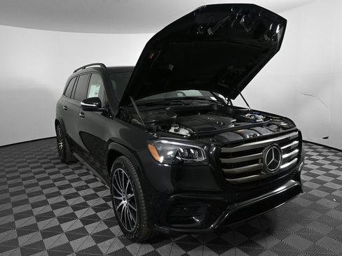 Used 2025 Mercedes-Benz GLS 450 4MATIC image 34