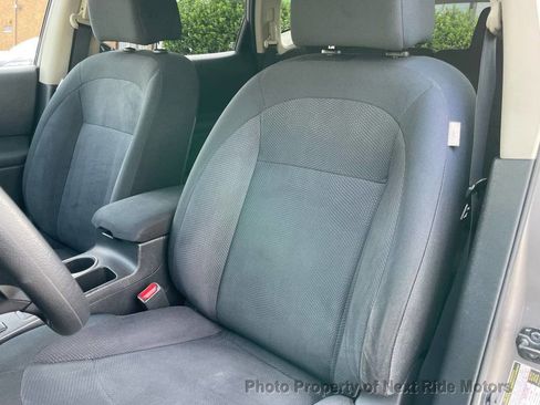 Used 2013 Nissan Rogue S w/ Special Edition Pkg FWD image 13