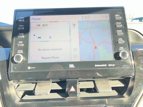 Used 2021 Toyota Camry XLE w/ Navigation Package image 19