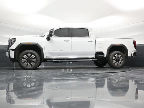 Used 2025 GMC Sierra 2500 Denali AWD/4WD image 60