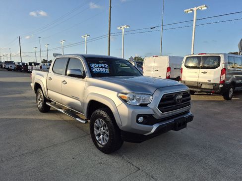 Used 2019 Toyota Tacoma SR5 image 10