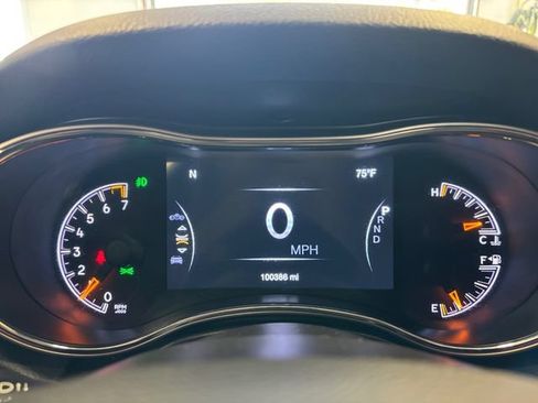Used 2022 Jeep Grand Cherokee Limited AWD/4WD image 17