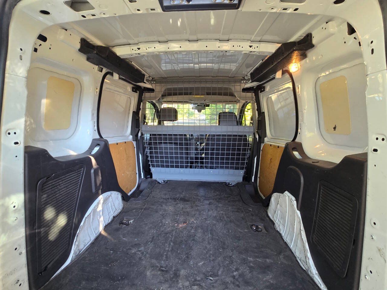 Used 2017 Ford Transit Connect XL FWD image 1