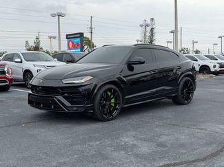 Used 2022 Lamborghini Urus video 2