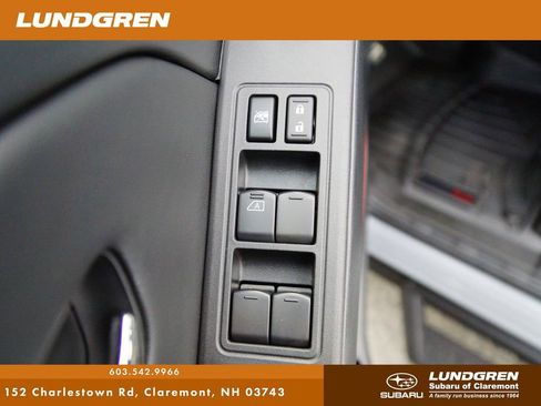 Used 2025 Nissan Frontier PRO-4X AWD/4WD image 13