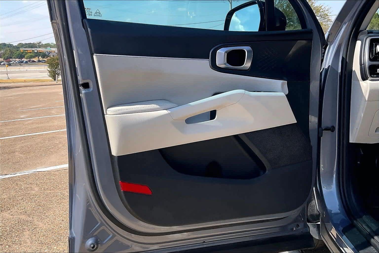 Certified 2022 Kia Sorento S w/ Panoramic Sunroof Package FWD image 25
