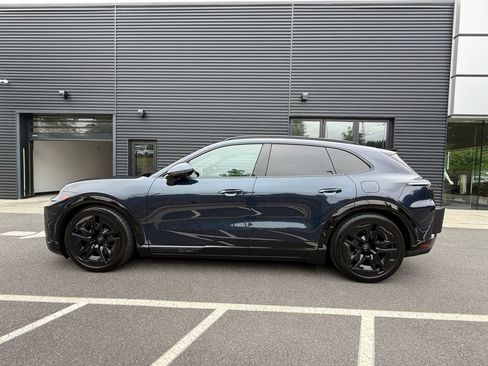 New 2026 Porsche Cayenne Turbo Electric AWD/4WD image 2