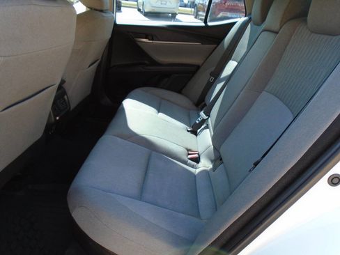 Used 2025 Toyota Camry LE image 10