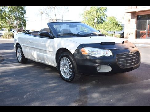 Used 2006 Chrysler Sebring Touring FWD image 4