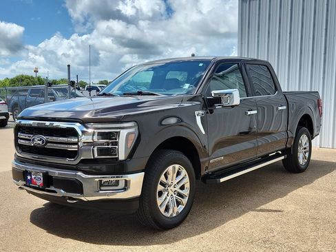Used 2024 Ford F150 Lariat AWD/4WD image 19