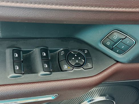 Used 2024 Ford Expedition Max Limited image 15