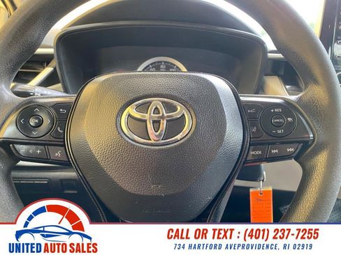 Used 2020 Toyota Corolla LE image 16