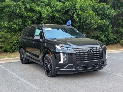 Used 2024 Hyundai Palisade Calligraphy AWD/4WD image 2
