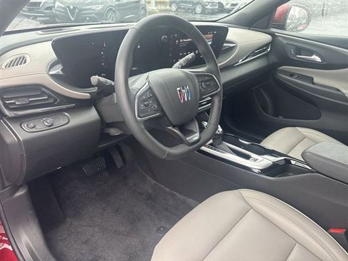 Used 2024 Buick Envista Avenir image 10
