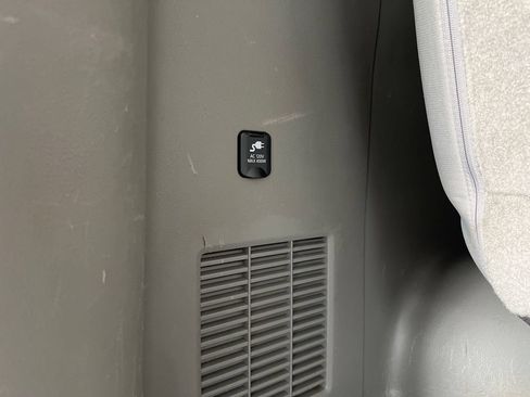 Used 2017 Nissan NV 3500 SV RWD image 66