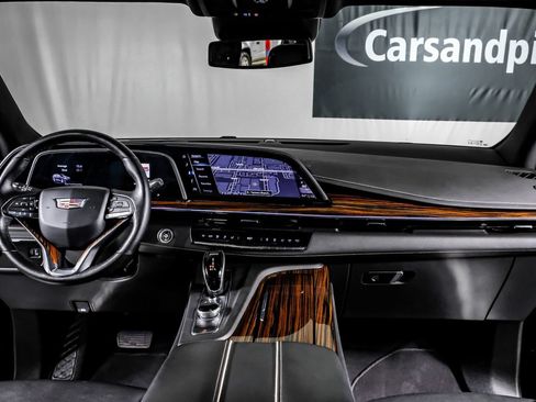 Used 2021 Cadillac Escalade Luxury RWD image 14
