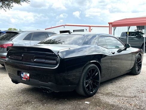 Used 2023 Dodge Challenger SRT Hellcat w/ Driver Convenience Group RWD image 4