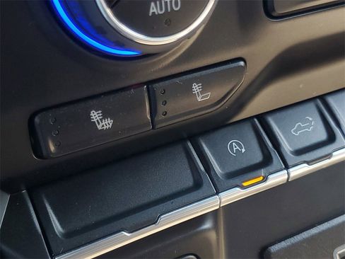 Used 2022 Chevrolet Silverado 1500 LT image 24