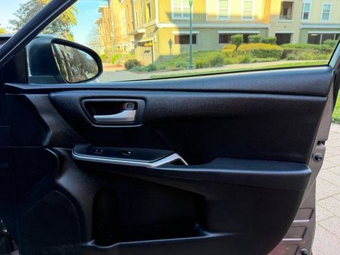 Used 2016 Toyota Camry SE FWD image 65