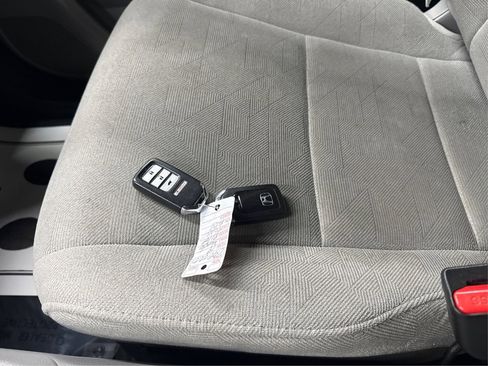 Used 2019 Honda Pilot LX image 31