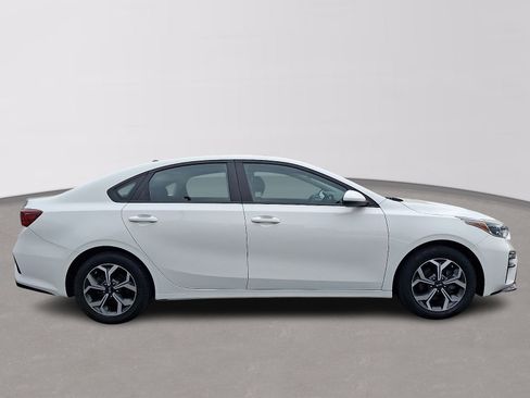 Used 2021 Kia Forte LXS FWD image 7