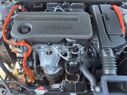 Used 2025 Honda Accord Sport image 28