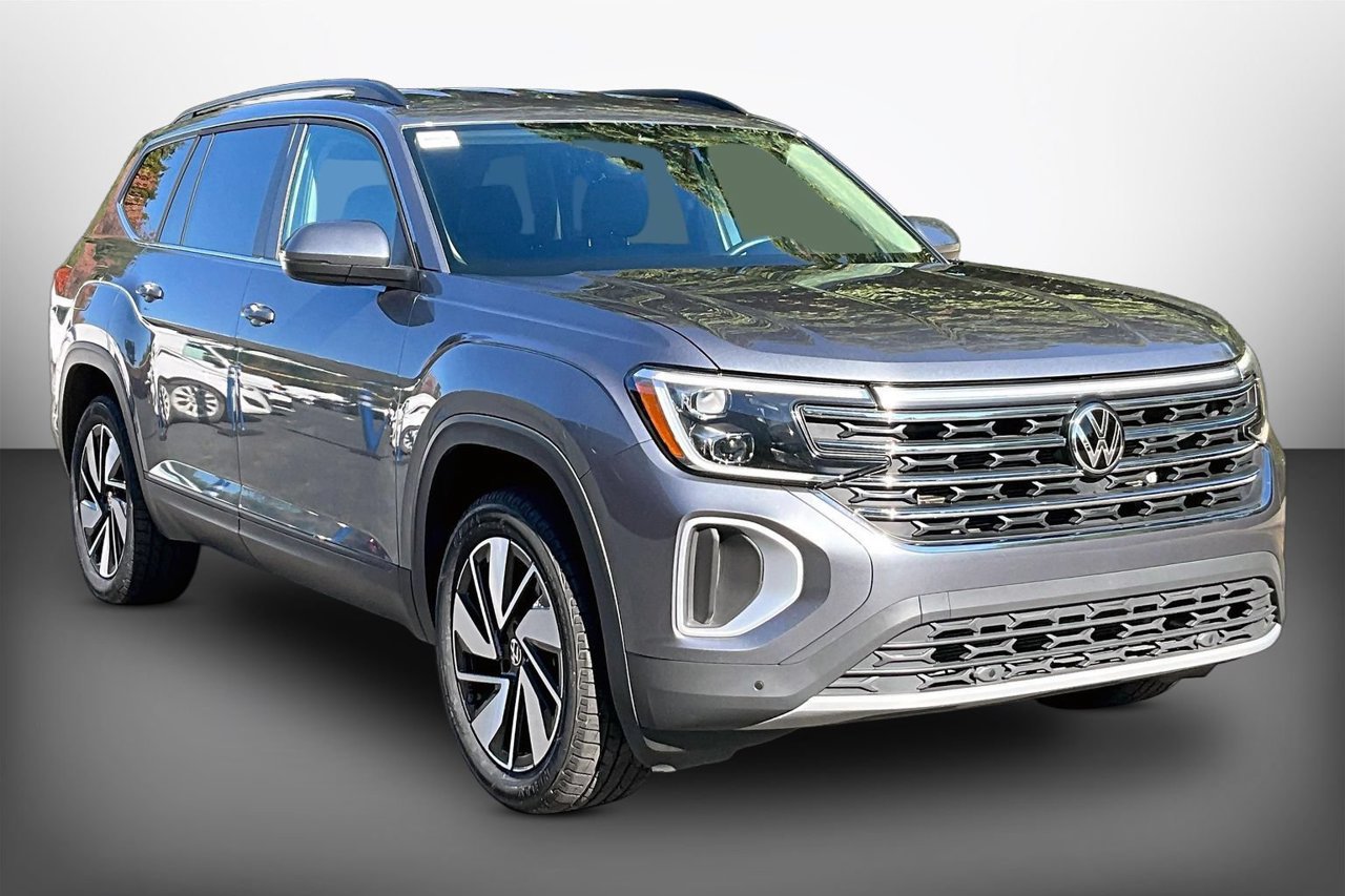 Used 2025 Volkswagen Atlas SE FWD image 1