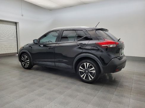 Used 2018 Nissan Kicks SV image 3