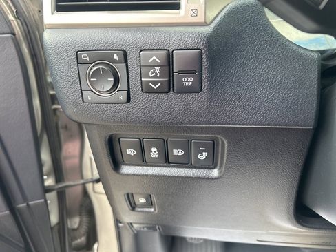 Used 2020 Lexus GX 460 Luxury image 12