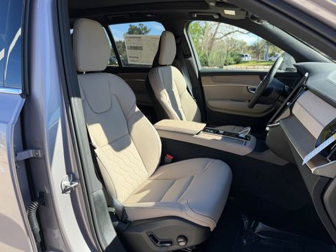New 2026 Volvo XC90 B6 Plus w/ Protection Package Premier image 8