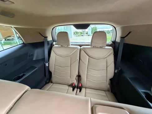 Used 2025 Cadillac XT6 Premium Luxury w/ Platinum Package AWD/4WD image 17