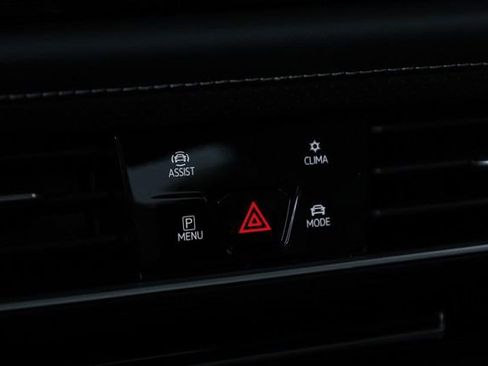 New 2026 Volkswagen Atlas SE image 15