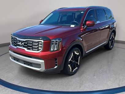 Used 2023 Kia Telluride S w/ S Sunroof Package