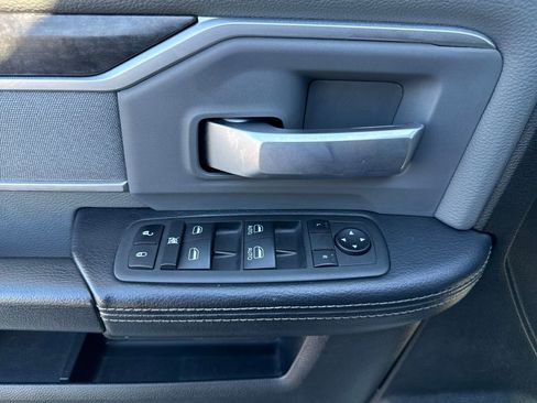 Used 2022 RAM 3500 Big Horn image 29