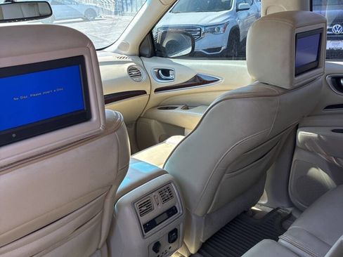 Used 2013 INFINITI JX35 AWD w/ Premium Pkg image 4