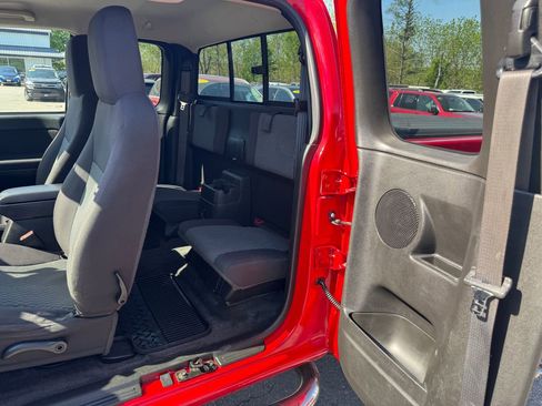 Used 2012 Chevrolet Colorado LT AWD/4WD image 30