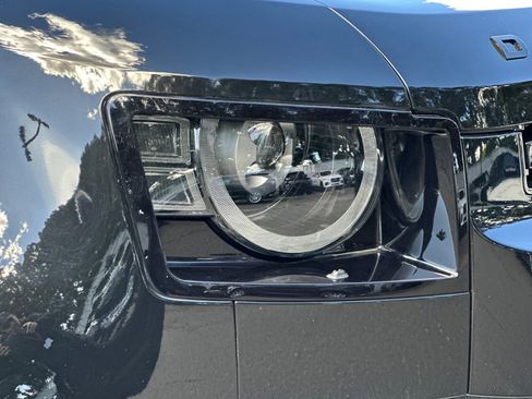 Used 2025 Land Rover Defender 110 S image 12