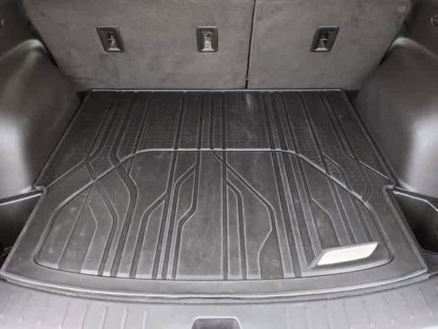 Used 2020 Chevrolet Blazer LT image 32