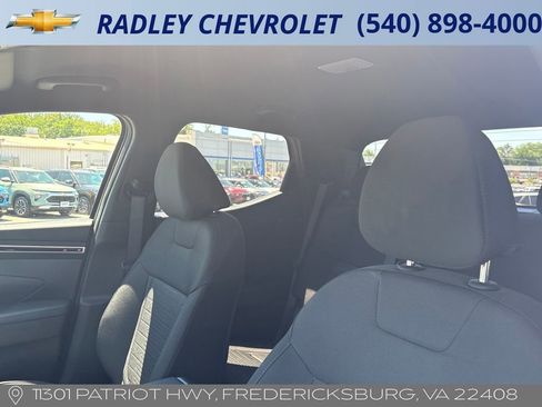 Used 2023 Hyundai Santa Cruz SEL w/ Cargo Package AWD/4WD image 2
