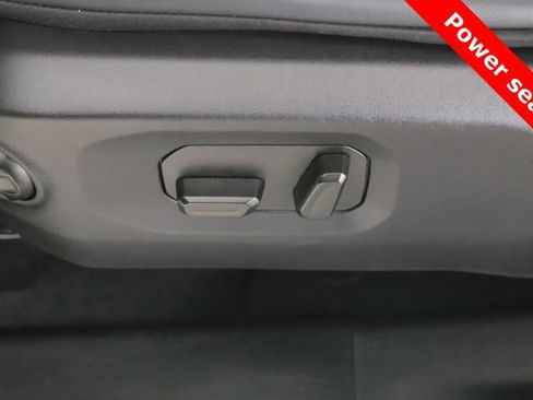 Used 2024 Jeep Wrangler Rubicon image 18