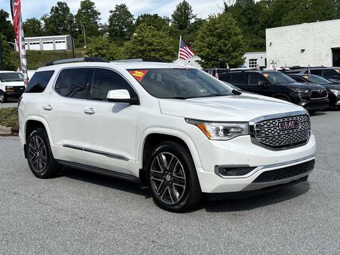 Used 2018 GMC Acadia Denali w/ Technology Package AWD/4WD image 4