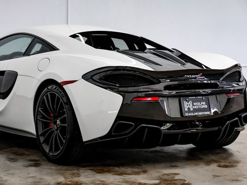 Used 2017 McLaren 570S Coupe image 18