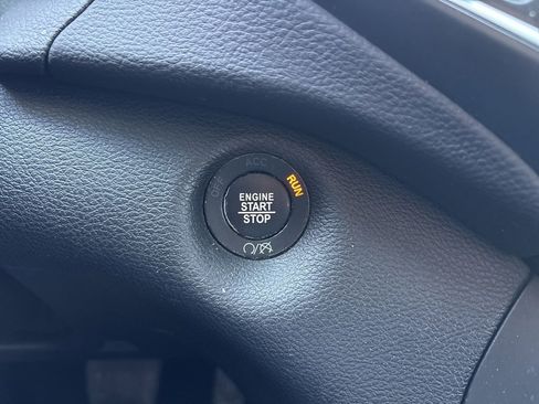 Used 2021 Jeep Cherokee Latitude Plus image 13